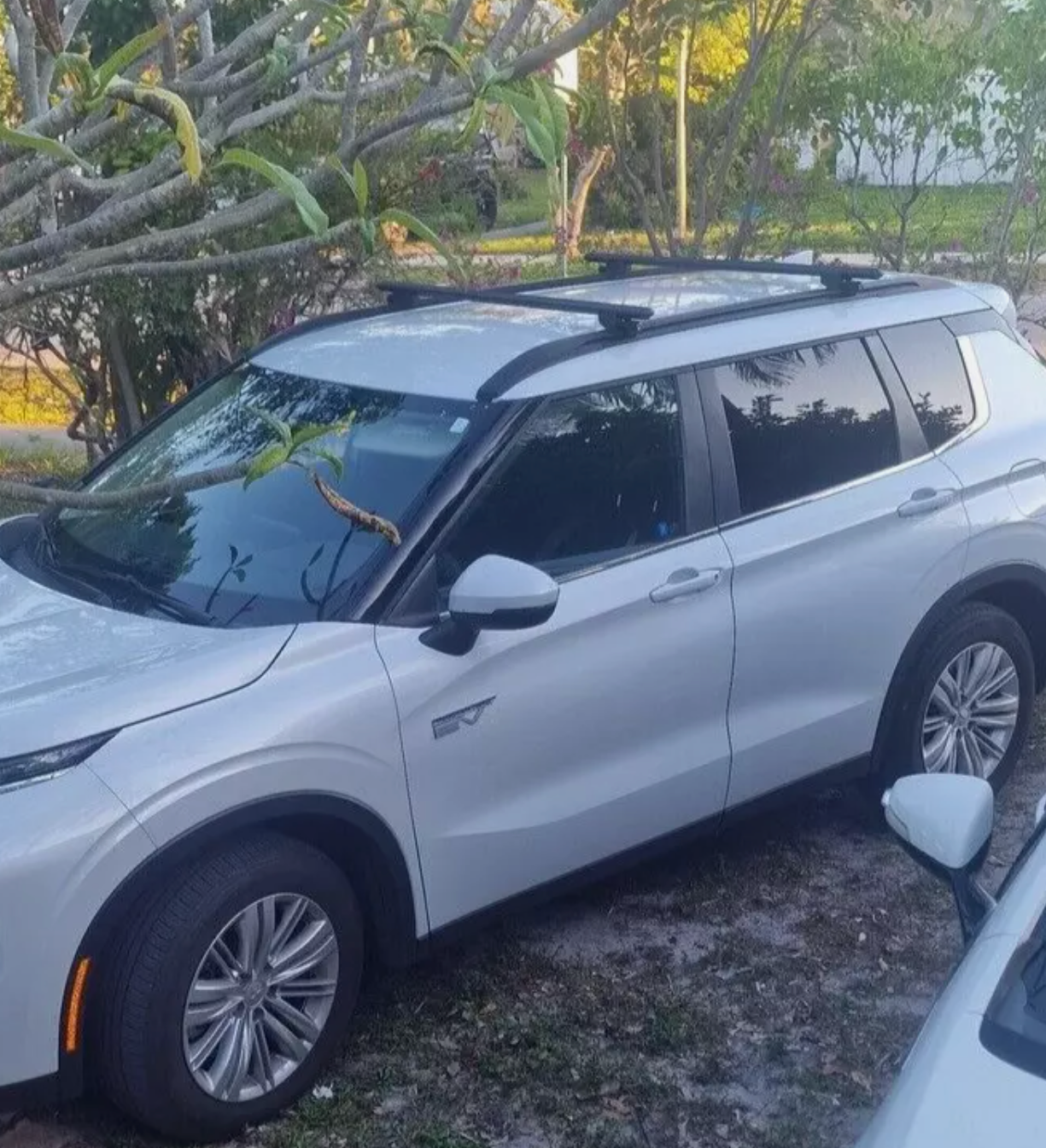 roof rack cross bars Mitsubishi Outlander PHEV